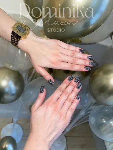 Dominika Mason - Studio / PODOLOG / STYLIZACJA PAZNOKCI